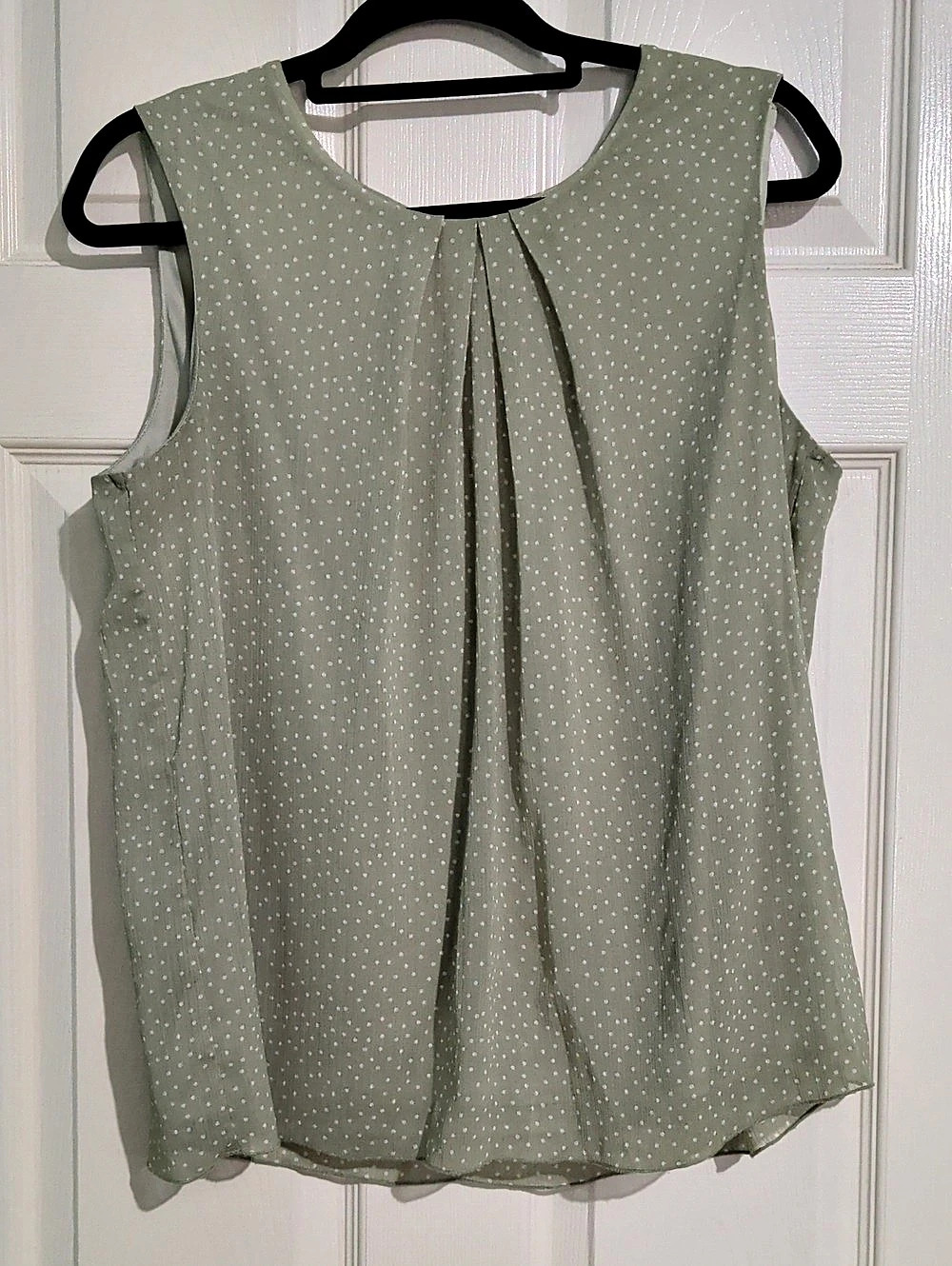 Polka Dot Sleeveless Blouse in Green & White